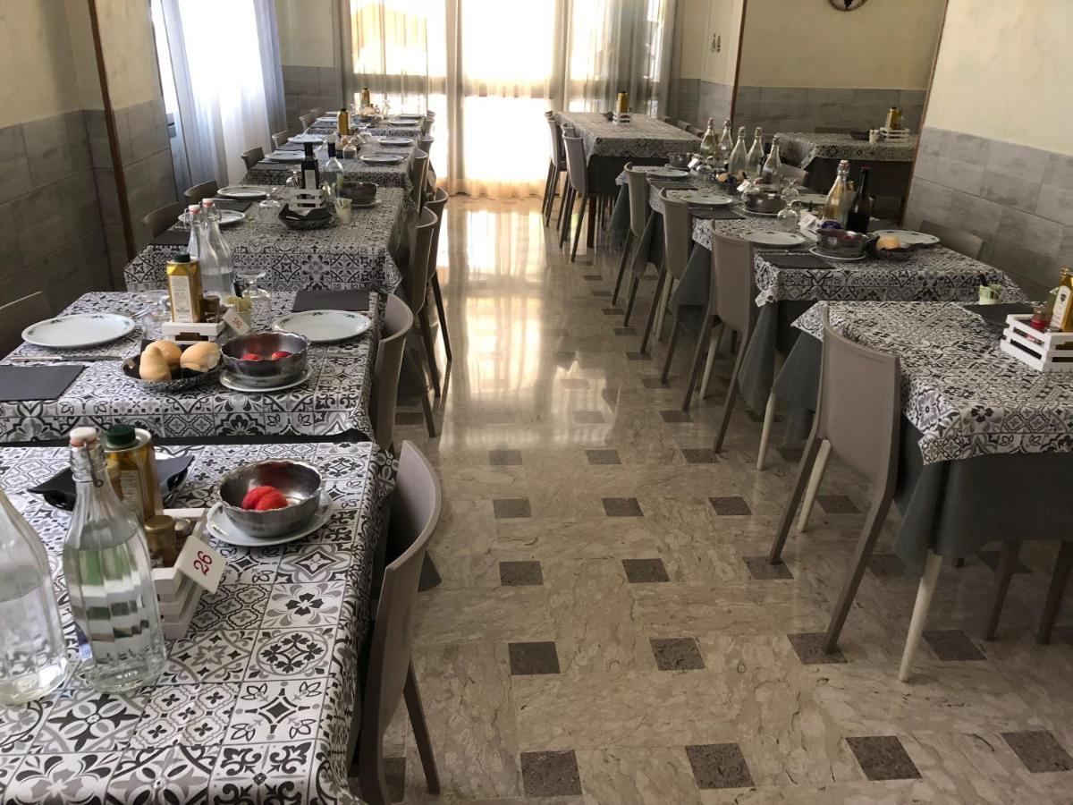 Hotel Grappoli Rimini Eksteriør bilde