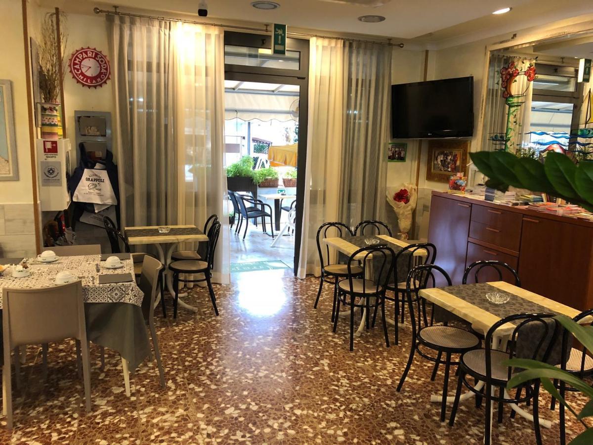 Hotel Grappoli Rimini Eksteriør bilde